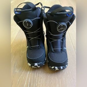 Burton snowboard boots - Grom BOA